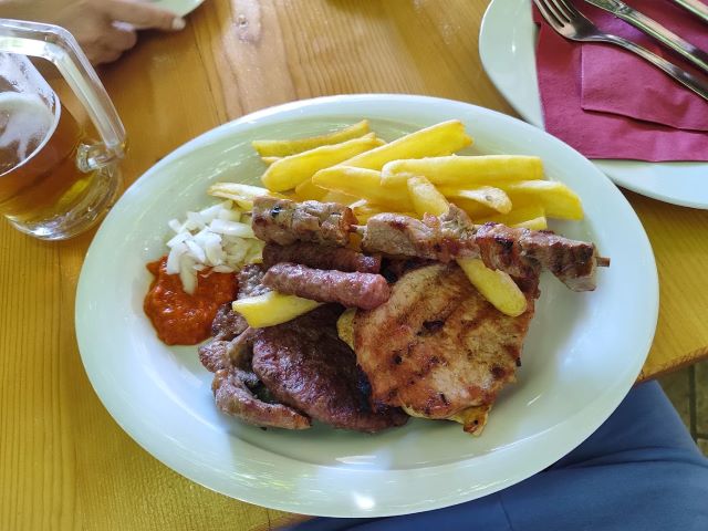 grilled meat skojera