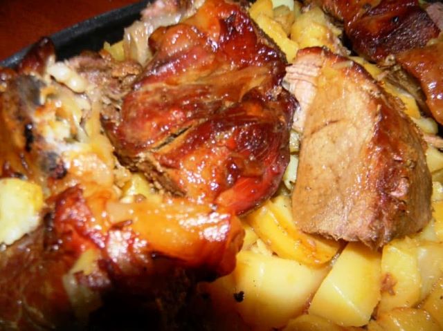 Meat And Potatoes Under Peka