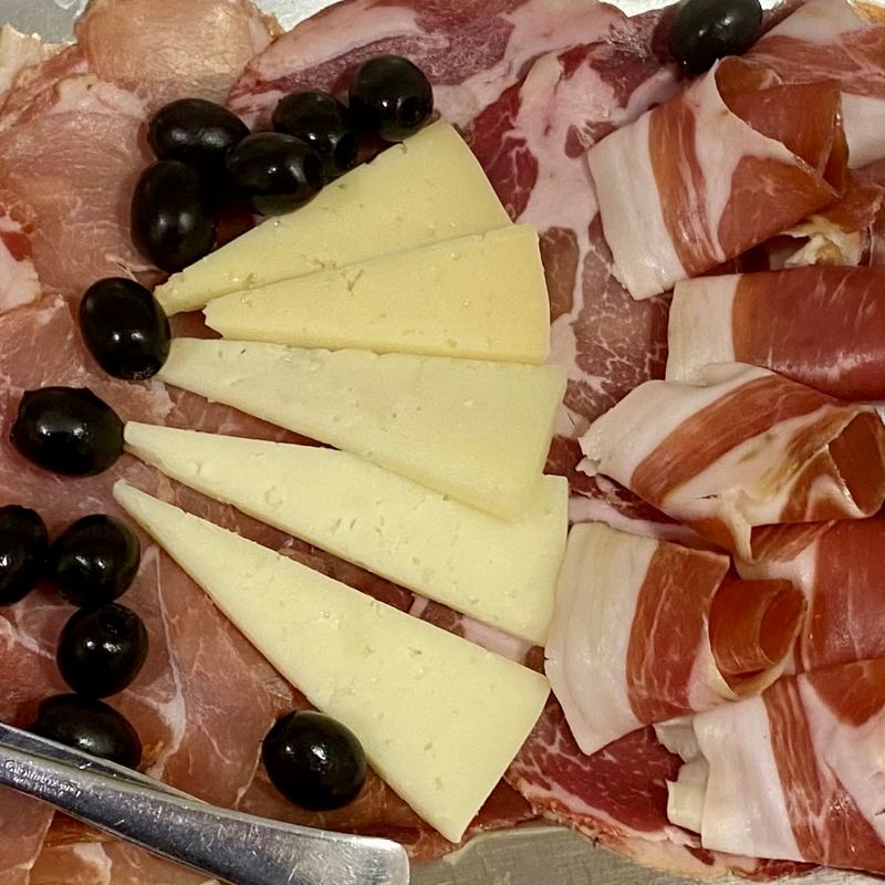 prosciutto cheese olives  